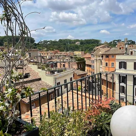 The View In Trastevere * روما